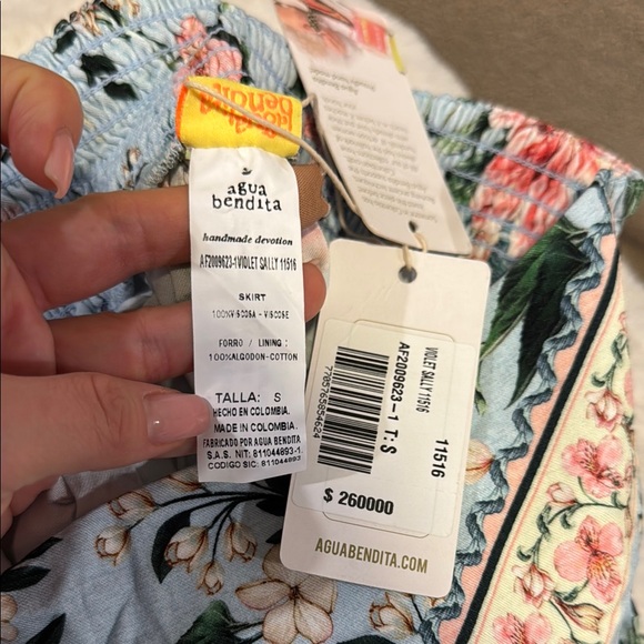 Agua Bendita Floral Print Shorts - Picture 2 of 2